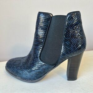 Mellow Yellow Navy Snake Skin Leather Heeled Ankle Boots size 36